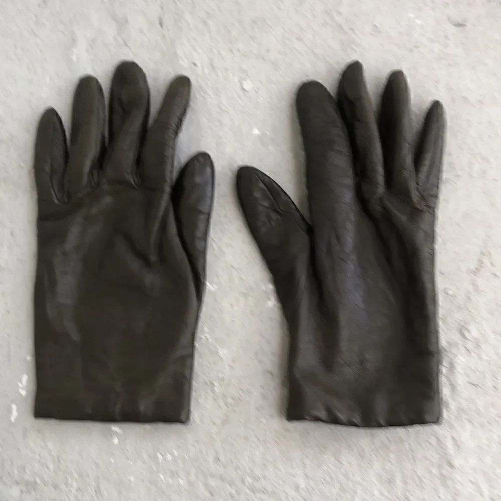 Lamb skin gloves - Picture 2 of 3